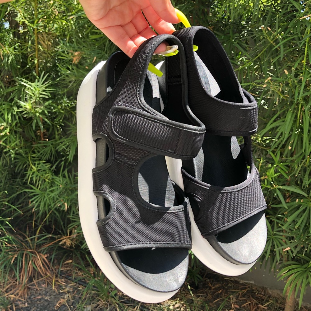Black Mesh Strap Platform Sandals - Picture 3 of 3
